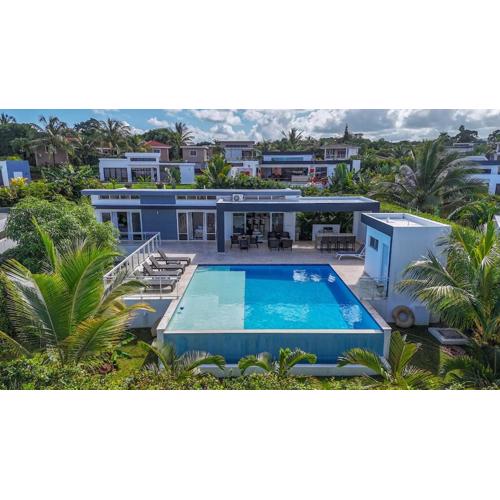 AC in Living Room, Infinity, Pool Luxury