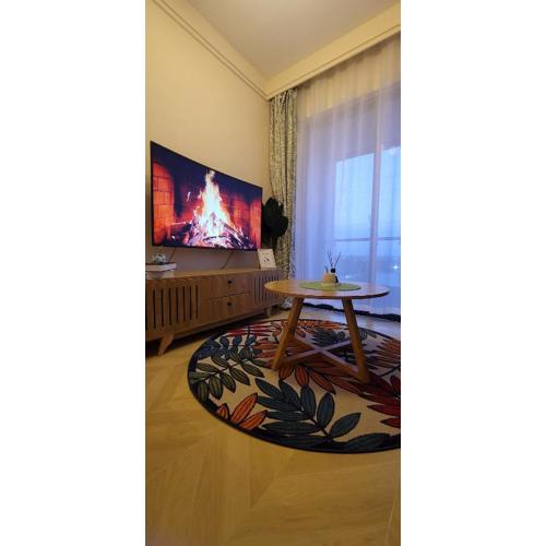 Acquila Crest by JKIA