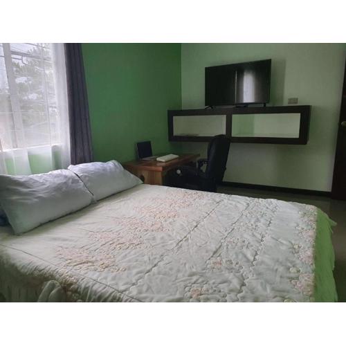 Adelle's Transient, spacious 3-bedroom homestay