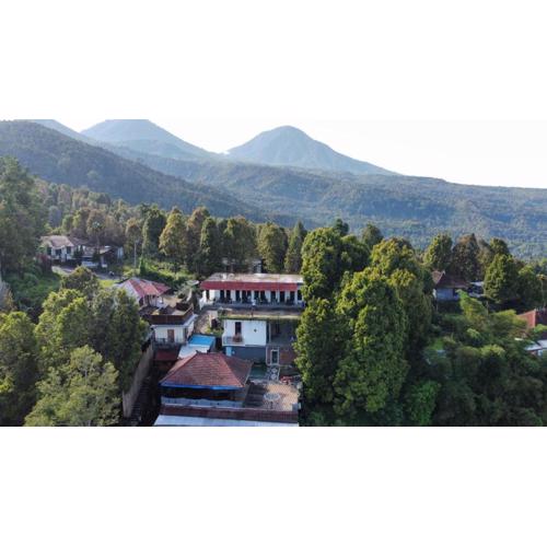 Adila Warung and Homestay