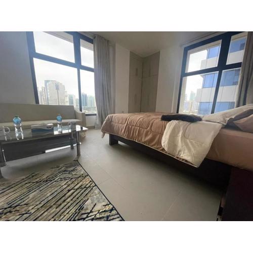 Adorable Master Room - Heart of Abu Dhabi