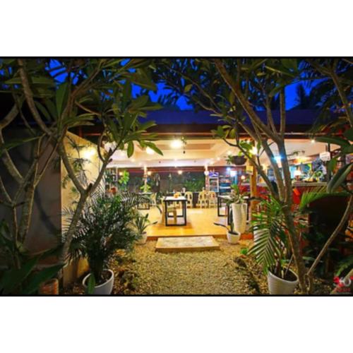 Adriana's Place Tropical Guesthouse