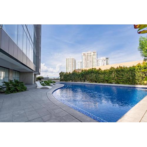 Aeon Towers Private Residential Apartments I Next to Abreeza Ayala Malls I Prime Location l Fast Wifi l Free Pool I Managed by Bleuspace