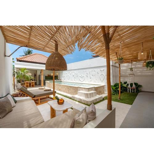 Aestetika Villa Sanur - 3-Min Walk to Beach