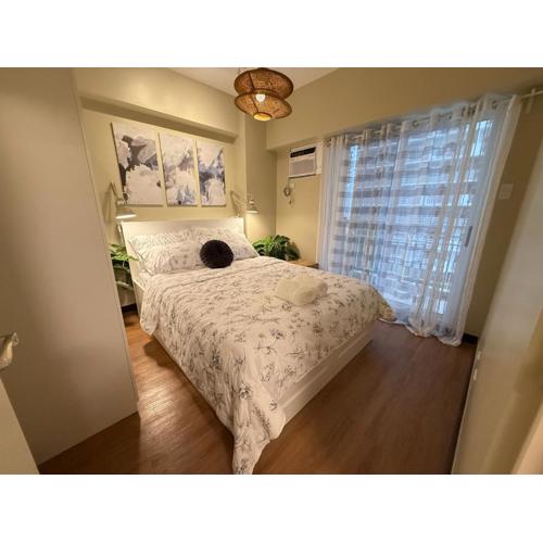 Aesthetic Cozy Modern Condo Apartment