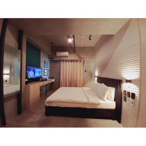 Affable 1BR Service Apartment 2px allows 5Px 19088
