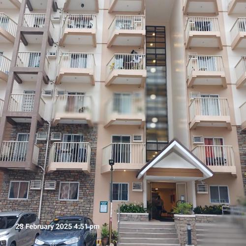 Affordable 1BR Condo near town with WIFI - 111