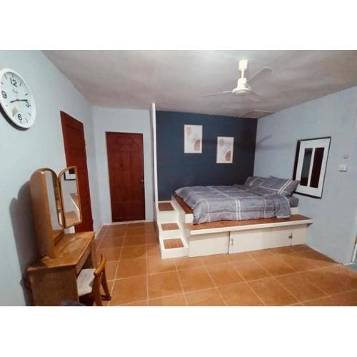 Affordable Staycation Home for 2-3 People!