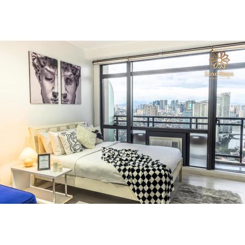 Affordable Staycation with Balcony at The Gramercy Makati