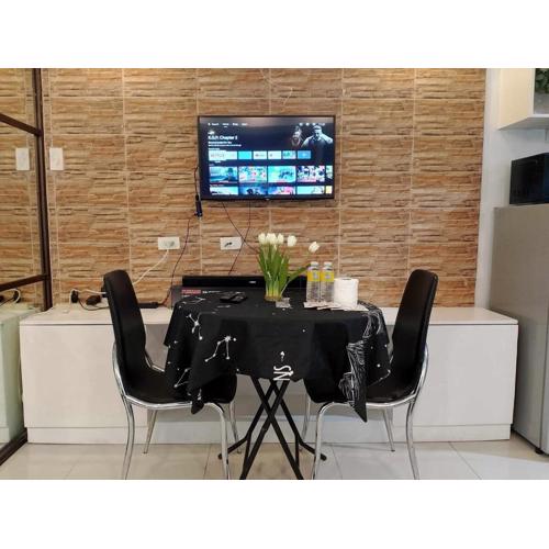 Affordable unit near MOA walking distance to picc