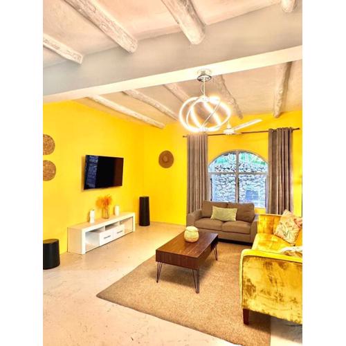 AfricanHouse Z with Creek View in Mombasa - Mtwapa 2bedroom with an Inhouse multistation gym