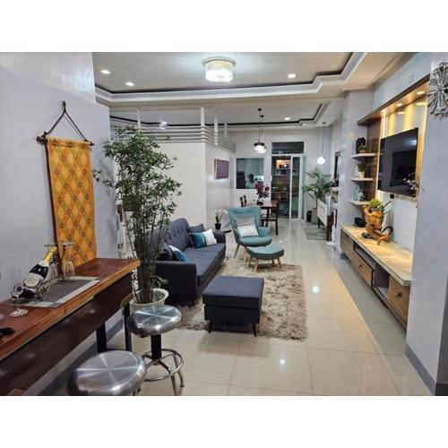 AGC Penthouse - Ground Floor Apartment