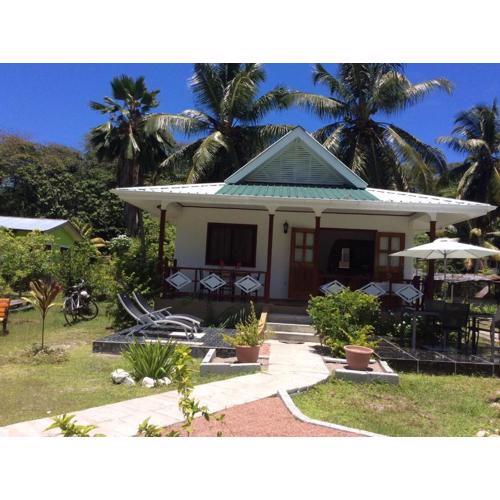 Agnes Cottage - Emerald