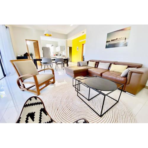 Agréable appart T4 avec Piscine à Pereybère.