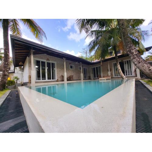 Ahangama Entire 3 Bedroom Villa with Pool near Kabalana Beach