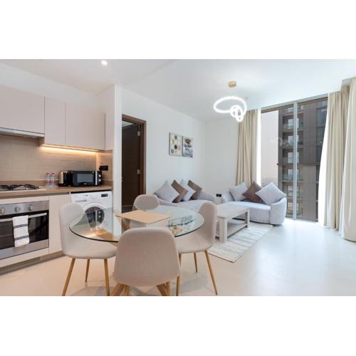 Ahlan HH - Luxury 2BR in Sobha Creek Vistas