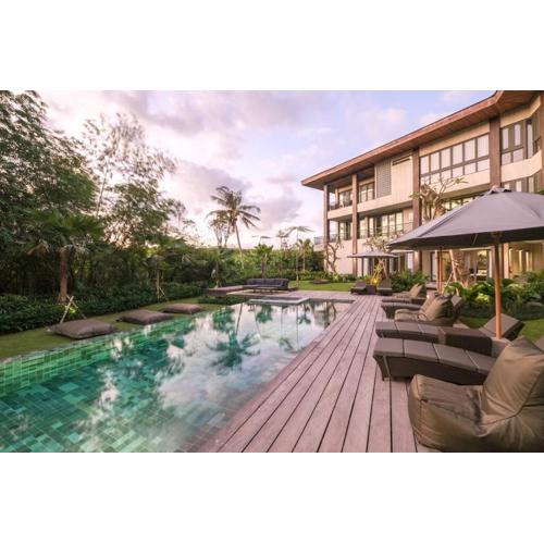 Ahoy! 9 Bedroom Villa