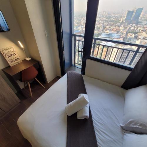 Air Residences - Balcony City View near Airport - 3521