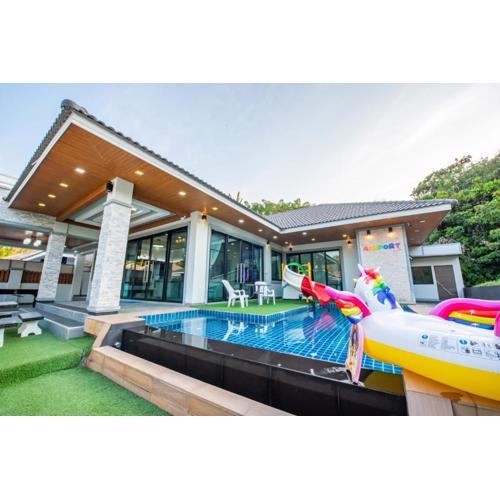 Airport Pool Villa บางเสร่