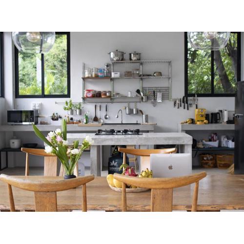 Akaliko house - Spacious house in flower fields