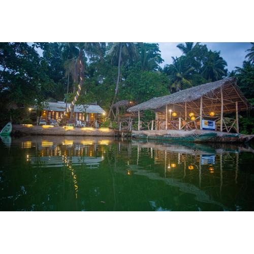 Aki Luna Lagoon Resort Hikkaduwa