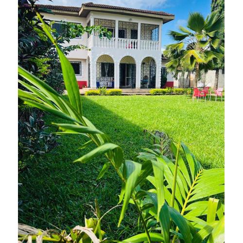 Akogo House - BnB , Hostel, Backpackers & Volunteer Center