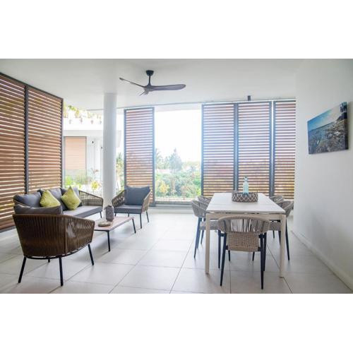 Akoya 17 - Beach by foot