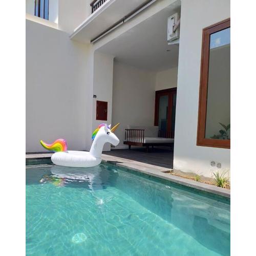 Al Mare Villa, New 3BR Modern Comfy Villa, Private Pool Seminyak