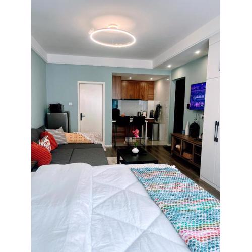 Alba Gardens studio Apt with Gym, Pool & Mini-Mart