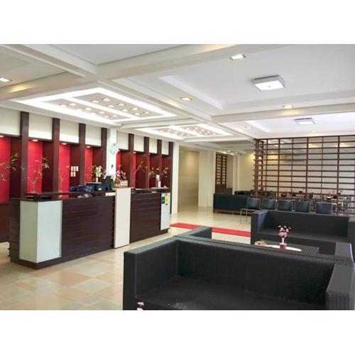 Alice in Wonderland Beach Hotel