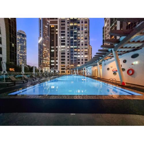 ALiving-Luxury 1BR Apartment in Executive Tower Business Bay