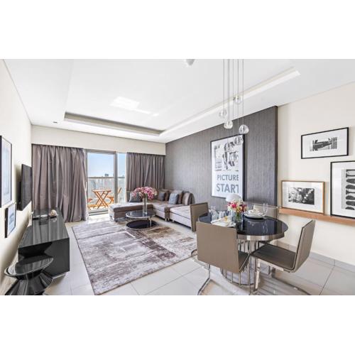 ALiving Luxury 1BR Paramount Tower Business bay with Burj Khalifa View 6103