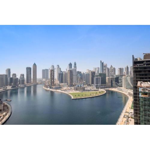 ALiving Private Studio Apartment with Canal View 2111 Business Bay