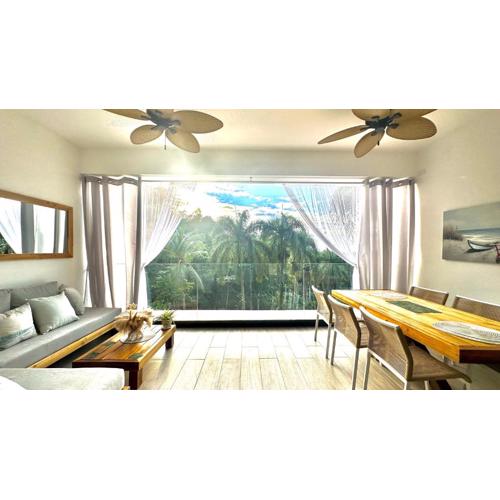 All-New Zen Apartment with TreeTops and Ocean Views !