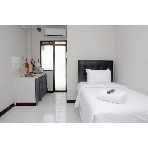 Alluring Studio at Lagoon Bekasi Town Square Apartment By Travelio