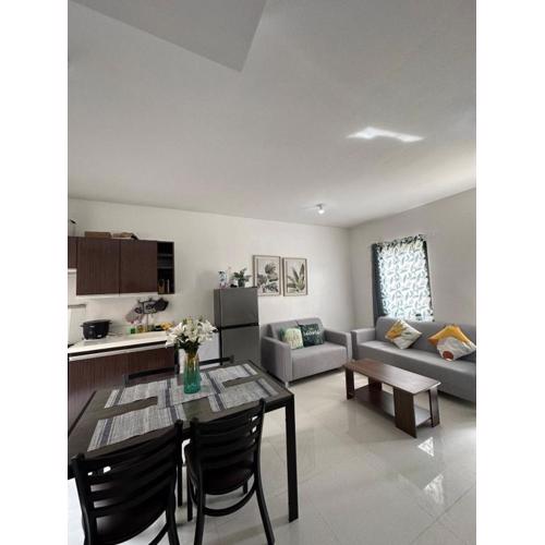 Almond drive 2BR Townhouse Near SRP Nustar Talisay
