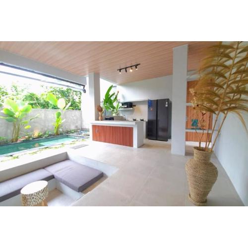 Alodia Villa with pool & kitchen