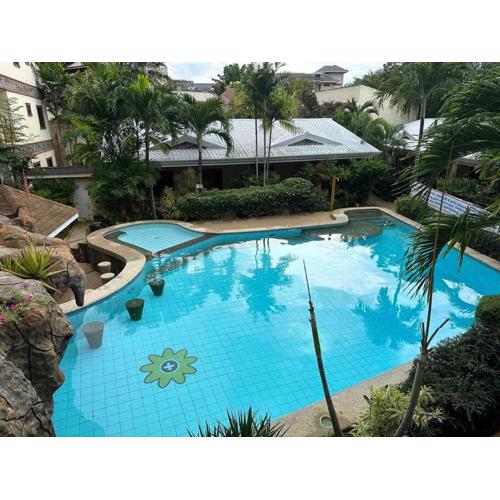 Alona Park Residence - 3 bedroom apartment- alex and jesa unit