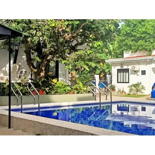 Alona WhiteHouses Resort