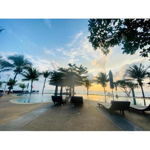 Alongkot Beach Resort Khanom