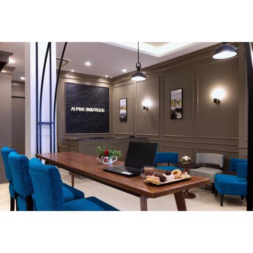 Alpine Boutique Pratunam