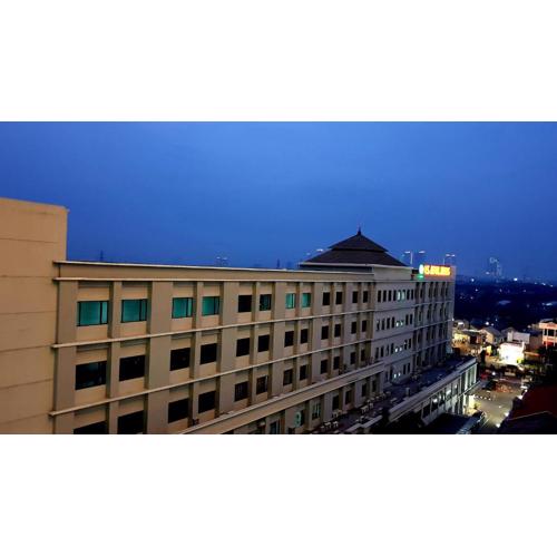 Alpine Room at TreePark City Apartement