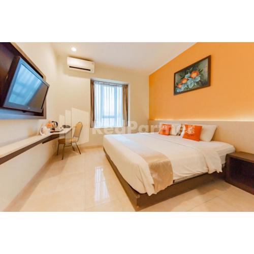 Alqueby Hotel near Kiara Artha Park & Trans Studio Mall Mitra RedDoorz