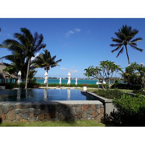 Althea's stylish,homely apartment on the beach by Althea Holidays - AH 7