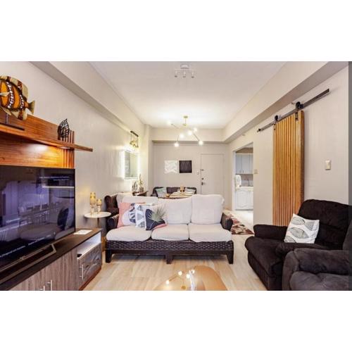 Amazing 1 5BR unit Connected to Eastwood Mall