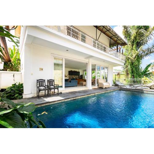 Amazing 3 bedrooms villa in Perenan rice fields