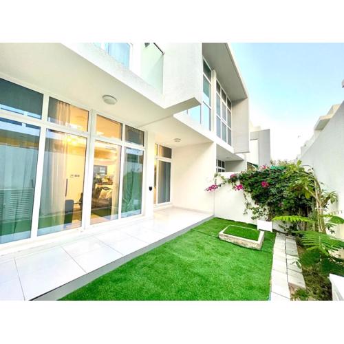 Amazing 3BHK Townhouse in Damac Hills 2 upto 10PLL