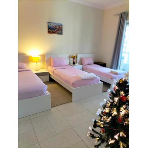 Amazing apartment 2 bed rooms in Tecom 6 pax