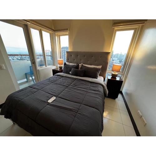 AMAZING VIEWS ACROSS SHANGRILA MALL and NEAR MEGAMALL GREENFIELD DISTRICT