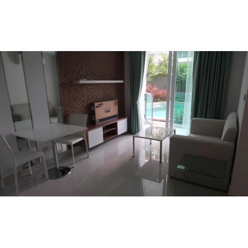 Amazon Residence Pool Villa by J&E